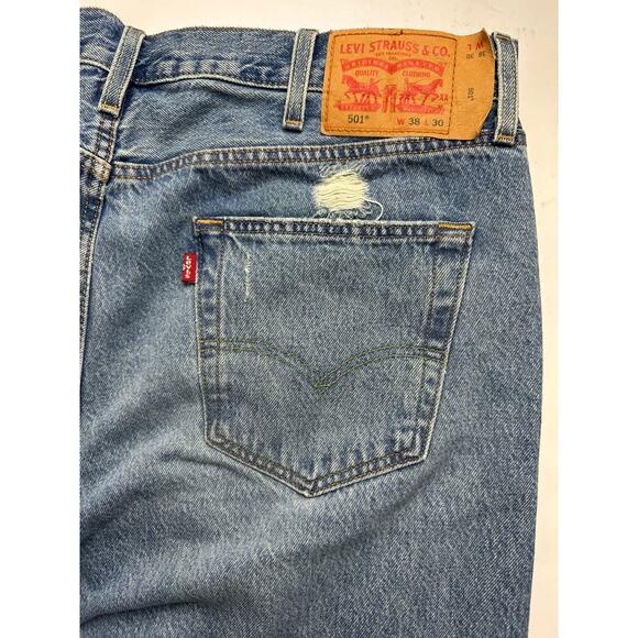 Levi’s 501 Size 38x30 Men’s Distressed Jeans Medium Wash Original Fit Straight - Picture 9 of 12